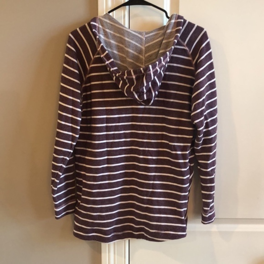 Columbia Women’s Medium Maroon and White‎ Striped Hoodie - Picture 4 of 6